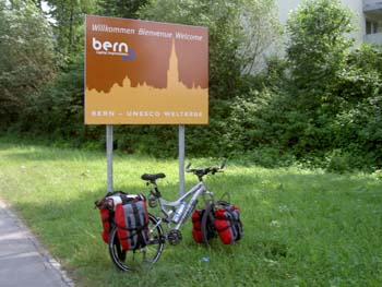 Boykos bike in front of the welcome sign atthe entrance of bern. Emmanuelle and I would meet up with Alex in a pizza pace for lunch as soon as they arrive. Emma decided to take the train to give a rest to her arm which already started to hurt 